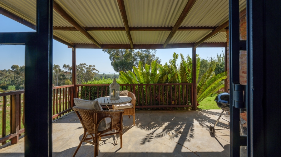 2 Bedroom Property for Sale in Napier Western Cape